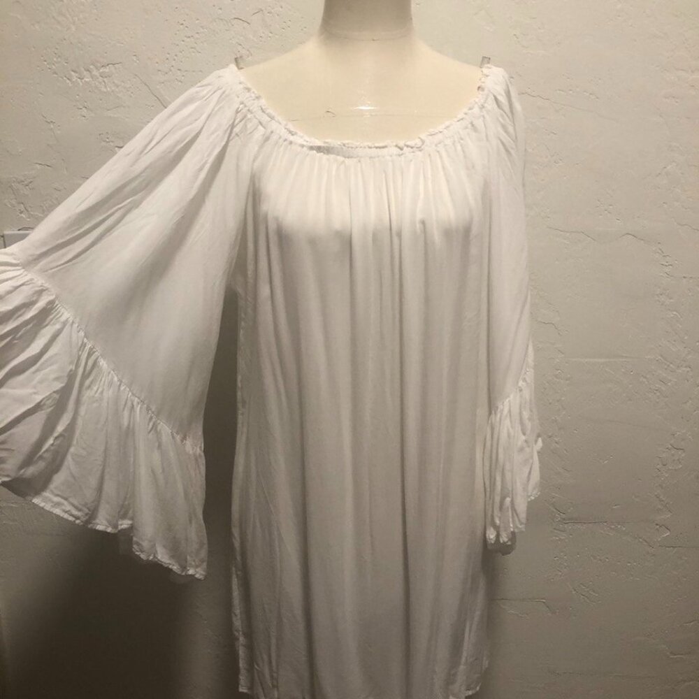 White cover up dress from Venus one size